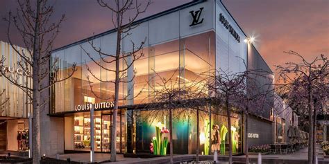 lv warehouse|lv outlet store.